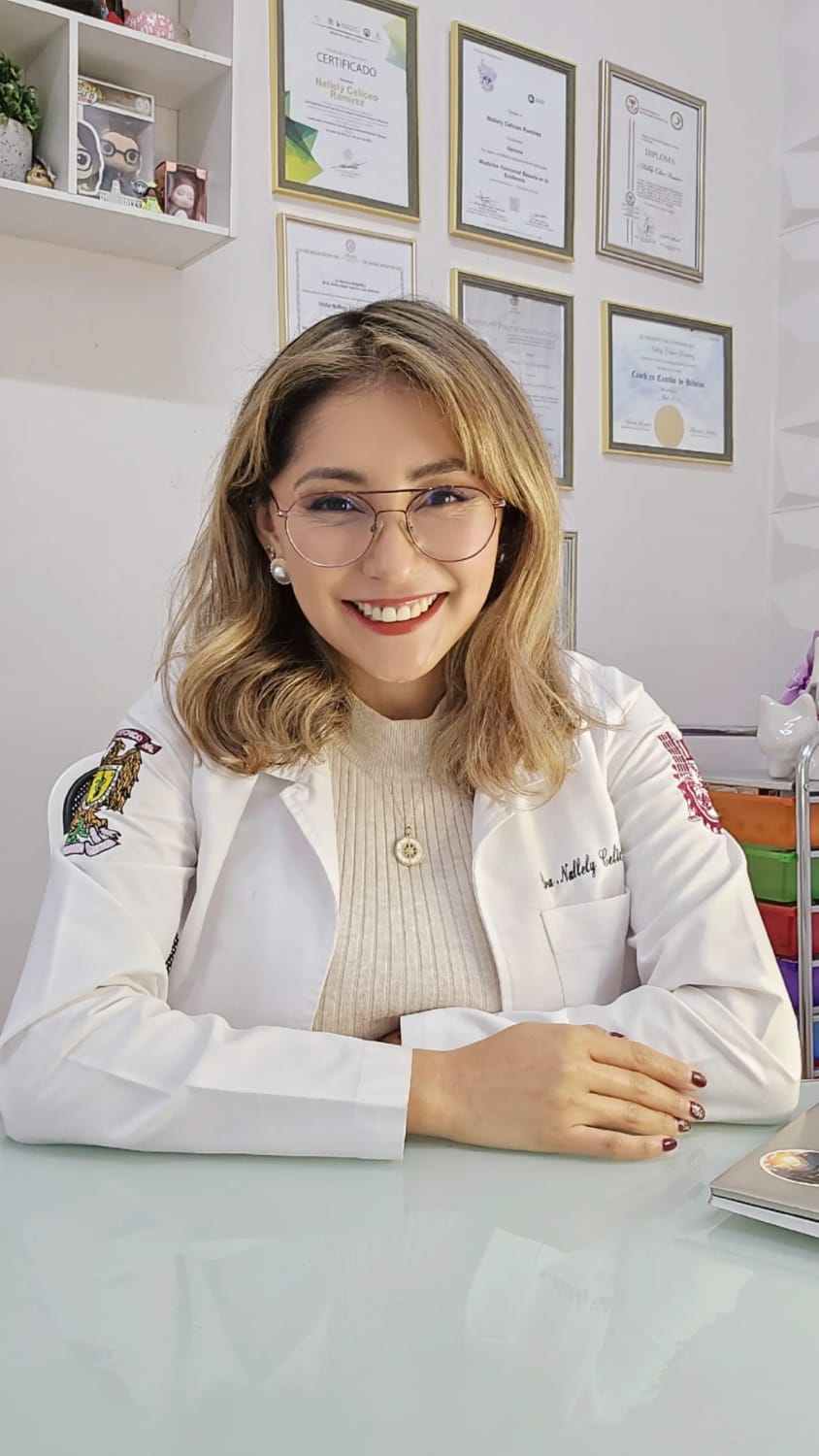 Nallely — medico cirujano y homeopata y maestra en nutrición clinica